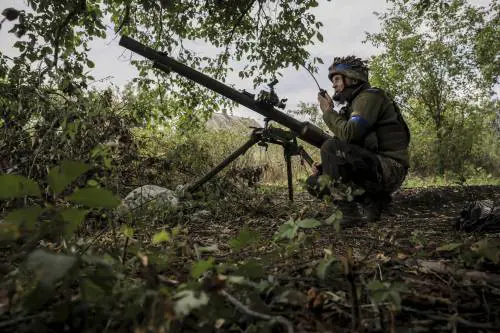 È allerta escalation: Londra e Parigi preparano le truppe, Berlino i bunker