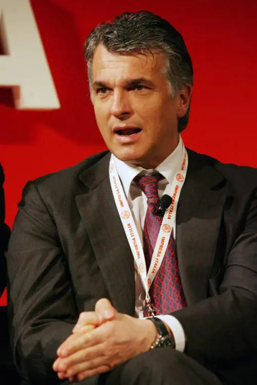 Ubs si lascia alle spalle il salvataggio Credit Suisse ma vede lo spettro Borse