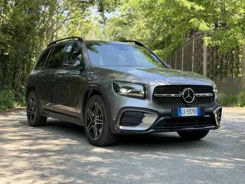 Mercedes GLB 2024: la gallery del restyling, più tecnologia e materiali migliorati all'interno