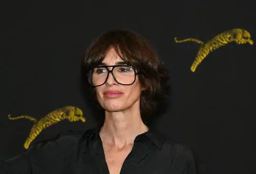 Paz Vega incanta e sconvolge con i maltrattamenti in famiglia