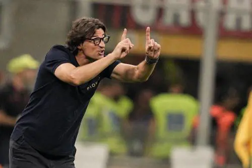 Fiorentina, inizia l'era Vanoli: ecco le mosse del nuovo tecnico per uscire dalla crisi