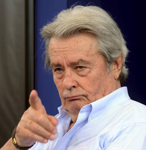 Alain Delon, il "saltimbanco" della destra