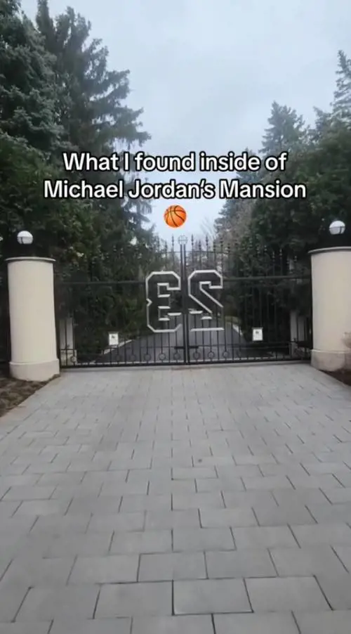 Le immagini della villa abbandonata di Michael Jordan a Chicago