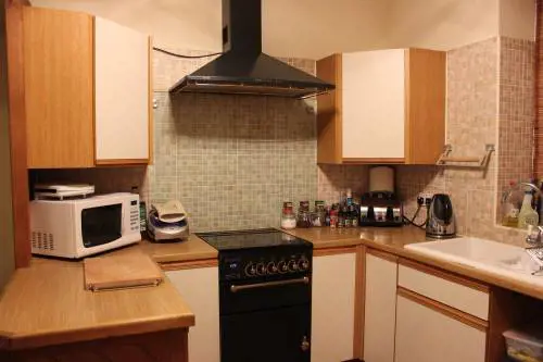 Occhio ai batteri nel microonde: dove si annidano e cosa fare