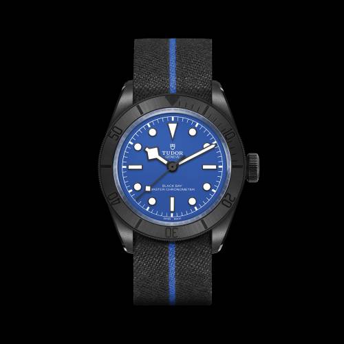 Tudor, il Black Bay Ceramic in blu per la Formula 1