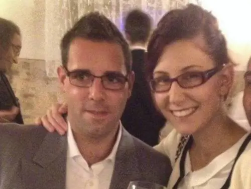 Caccia al pusher e all'arma del delitto. Il fidanzato di Sharon Verzeni: "Mi sembra tardi"