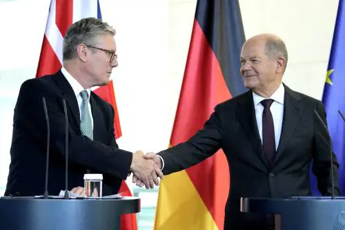 Starmer: "Reset dei rapporti con l'Ue"