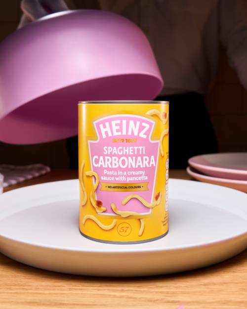 Heinz inventa la Carbonara in lattina. La rivolta degli chef: "Una vergogna"