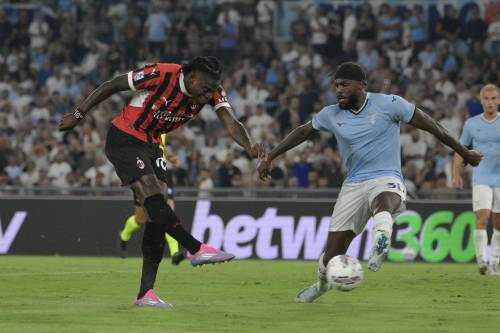 Il Milan rischia il tracollo con la Lazio ma strappa un punto grazie al gol di Leao