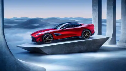 Nuova Aston Martin Vanquish: guarda la gallery