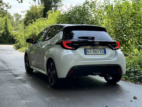 Toyota Yaris 2024: guarda la gallery del nuovo ibrido da 130 CV