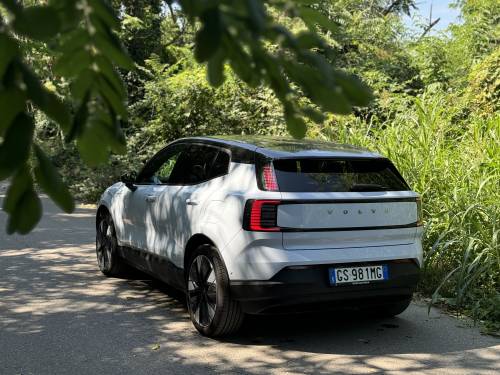 Volvo EX30, guarda la gallery del nuovo suv elettrico premium