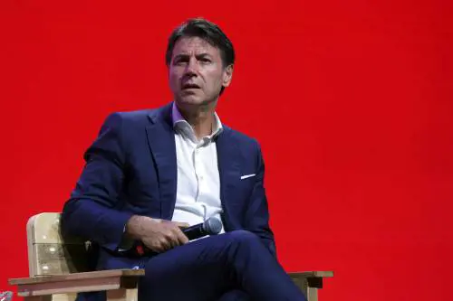Conte ignora le mascherine farlocche. "Sanitari deceduti per salvare vite"