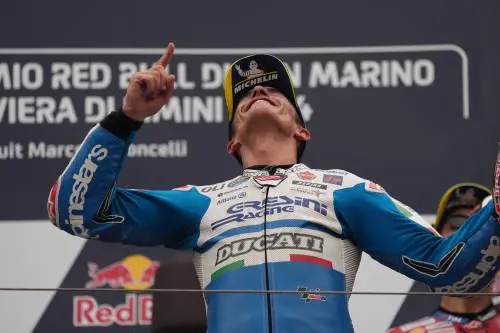 Marquez davvero da titolo nel nome di Gresini. A Misano Pecco è secondo