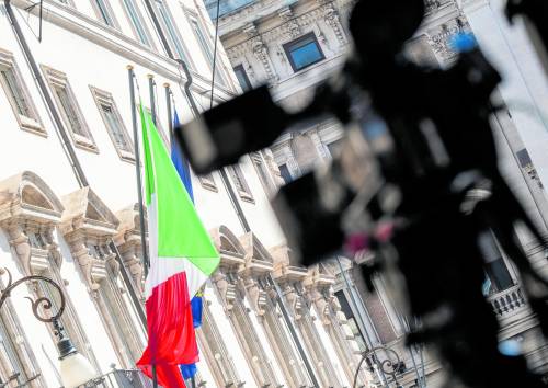 L'ultimo assalto a Palazzo Chigi sul poliziotto dell'ascensore