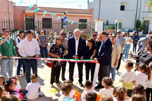 Emiliano inaugura la scuola no gender