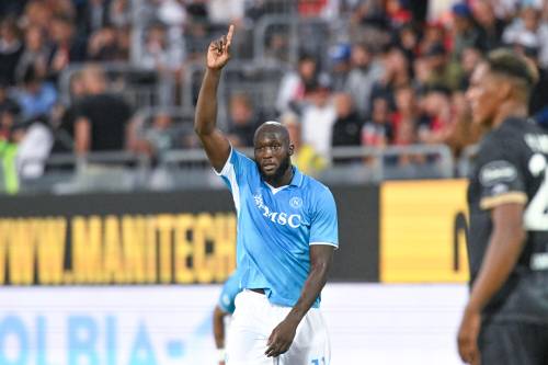 Il Napoli di Conte e Lukaku primo (almeno) per una notte