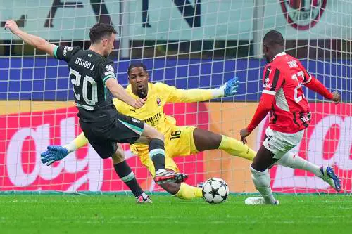 Milan preso a testate