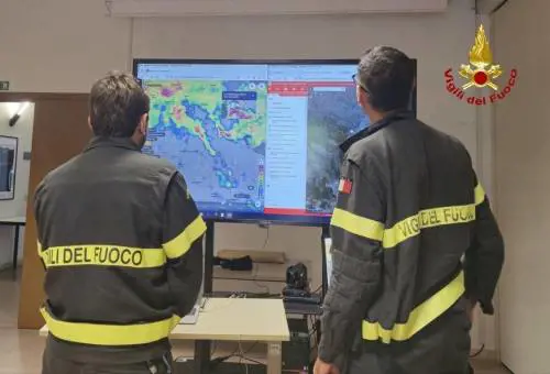 Maltempo in Emilia Romagna, Vigili del fuoco al lavoro
