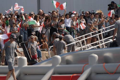 Splende Luna Rossa