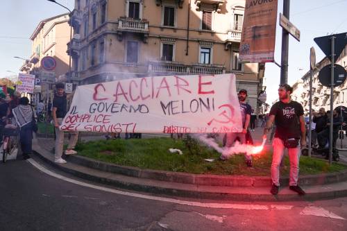 Liste di proscrizione e striscioni eversivi: i pro-Palestina tornano in piazza