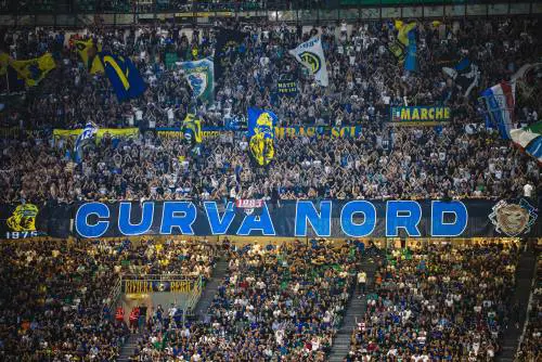 Il regno diseredato delle due curve