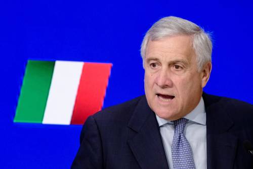 Cittadinanza, Tajani lancia lo Ius Italiae: "Non vogliamo favorire immigrazione illegale"