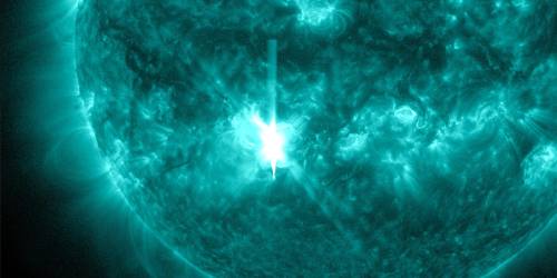 Super-brillamento del Sole: scatta la tempesta geomagnetica sulla Terra