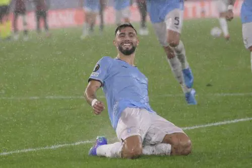 Lazio-show, poker col Nizza. E una brutta Roma va ko