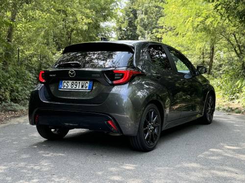 Mazda2 Hybrid 2024: guarda la gallery della citycar ibrida da 10 e lode