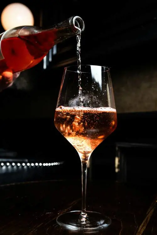 Il lungo declino di sua maestà il vino