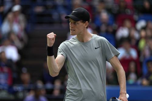 Atp Shangai, Sinner domina Medvedev in due set e vola in semifinale