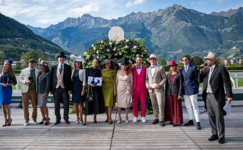 Ascot si trasferisce a "Merano" tra cavalli e cappelli