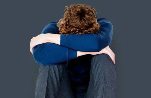 Depressione, scoperte 293 varianti: un pericolo da non sottovalutare
