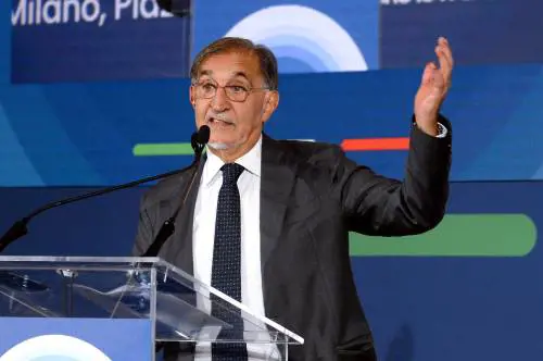 "Tutti mi chiedono di convocare la Meloni ma nessuno di approfondire i dossieraggi"