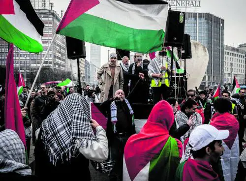 "Il 25 aprile si celebra la Resistenza palestinese". I comunisti promettono guerriglia a Roma e Milano