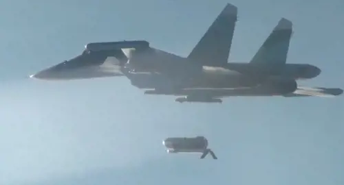 Ora Mosca fa raid anche sul territorio russo: bombe plananti sui soldati ucraini a Kursk