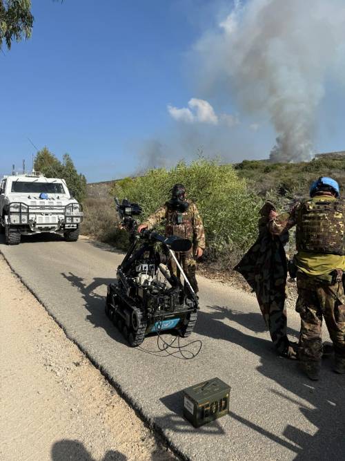 Unifil, il contingente italiano individua e disinnesca esplosivi incendiari in Libano