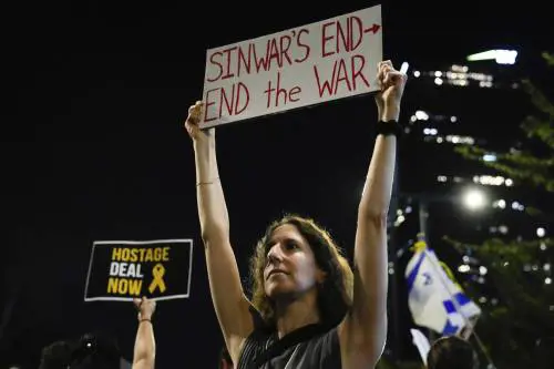 Israele, invito ad Hamas per liberare gli ostaggi. Genocidio: ira su Amnesty