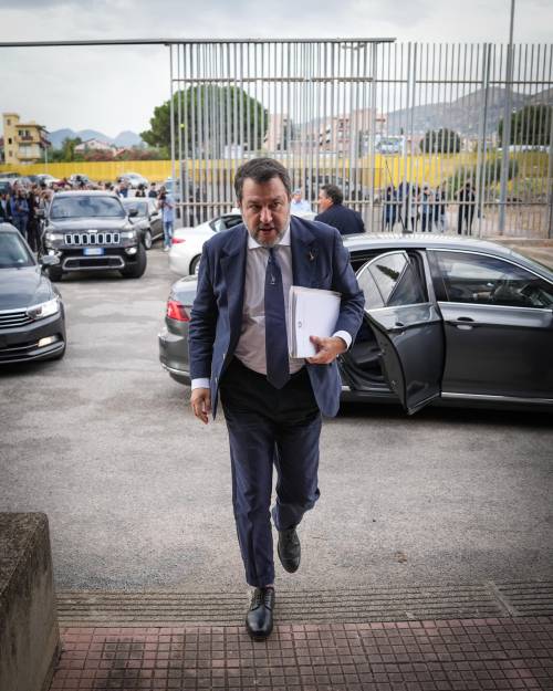 L'arrivo di Matteo Salvini nell'aula bunker di Palermo per il processo Open Arms