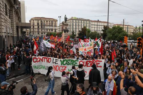 Manifestazione contro il G7 a Napoli