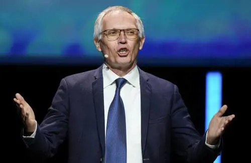 Stellantis, il ceo Carlos Tavares si è dimesso 