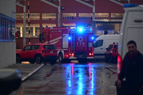 L'incidente al Toyota Material Handling di Bologna: le immagini dei soccorsi