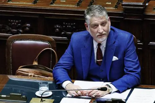 Alta tensione in Fdi sulle scelte di Giuli. Meloni: nervosismo. "Parlatene con lui"