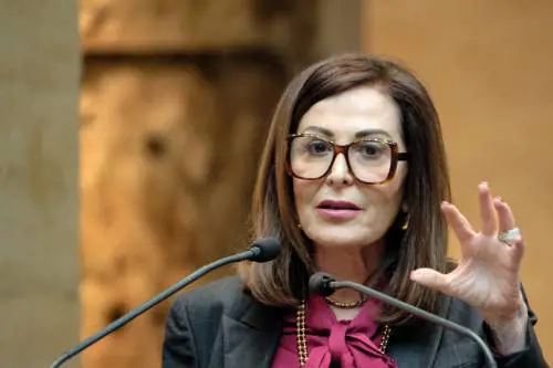 Daniela Santanchè non deve dimettersi