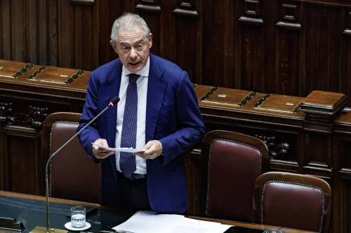 Urso denuncia in Procura sulla fuga di notizie. "Gravi le registrazioni illecite al ministero"