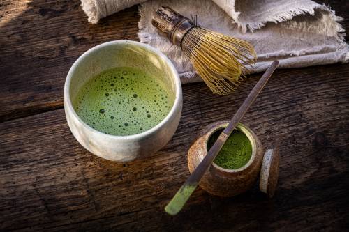 Tè matcha, l’antirughe naturale (e non solo): ecco 7 benefici