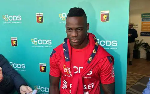 Quella "Belva" di Balotelli: "Io e Mou testa di c., le banane razziste, il calcione di Totti"