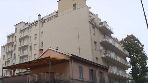 Ragazzina precipitata da un palazzo a Piacenza. Fermato il fidanzato di 15 anni