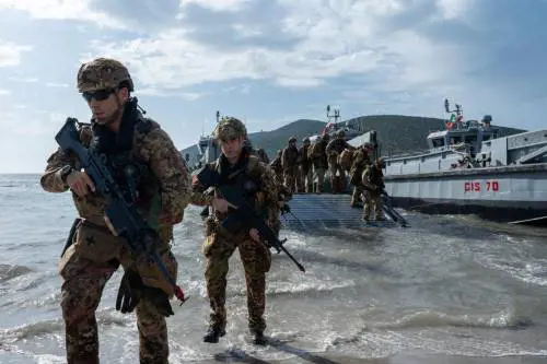 Esercito, conclusa l'esercitazione "Amphex 24" insieme alla Marina Militare
